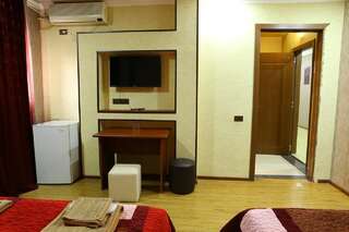Отель Dkd-bridge Hotel Тбилиси Стандартный двухместный номер с 2 отдельными кроватями-2